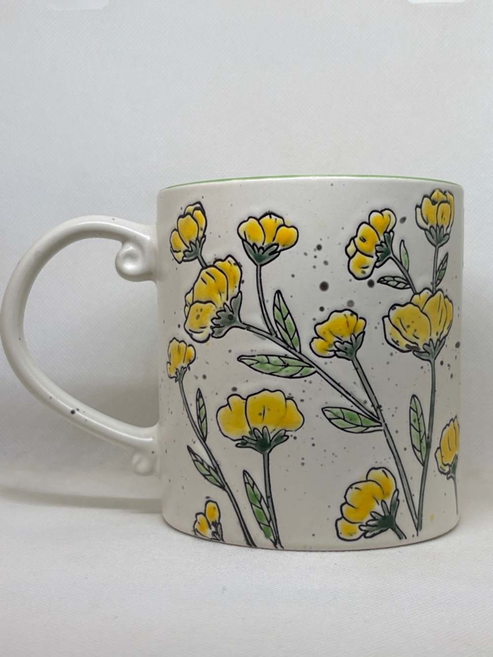 Floral Ceramic Mug with Yellow Blossoms NTW 21oz